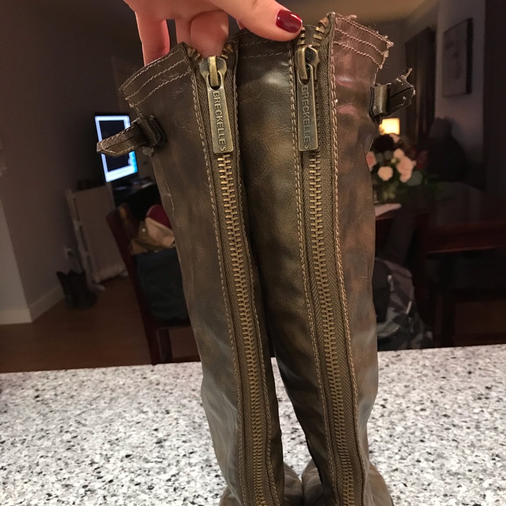 Boutique tan zip back boots